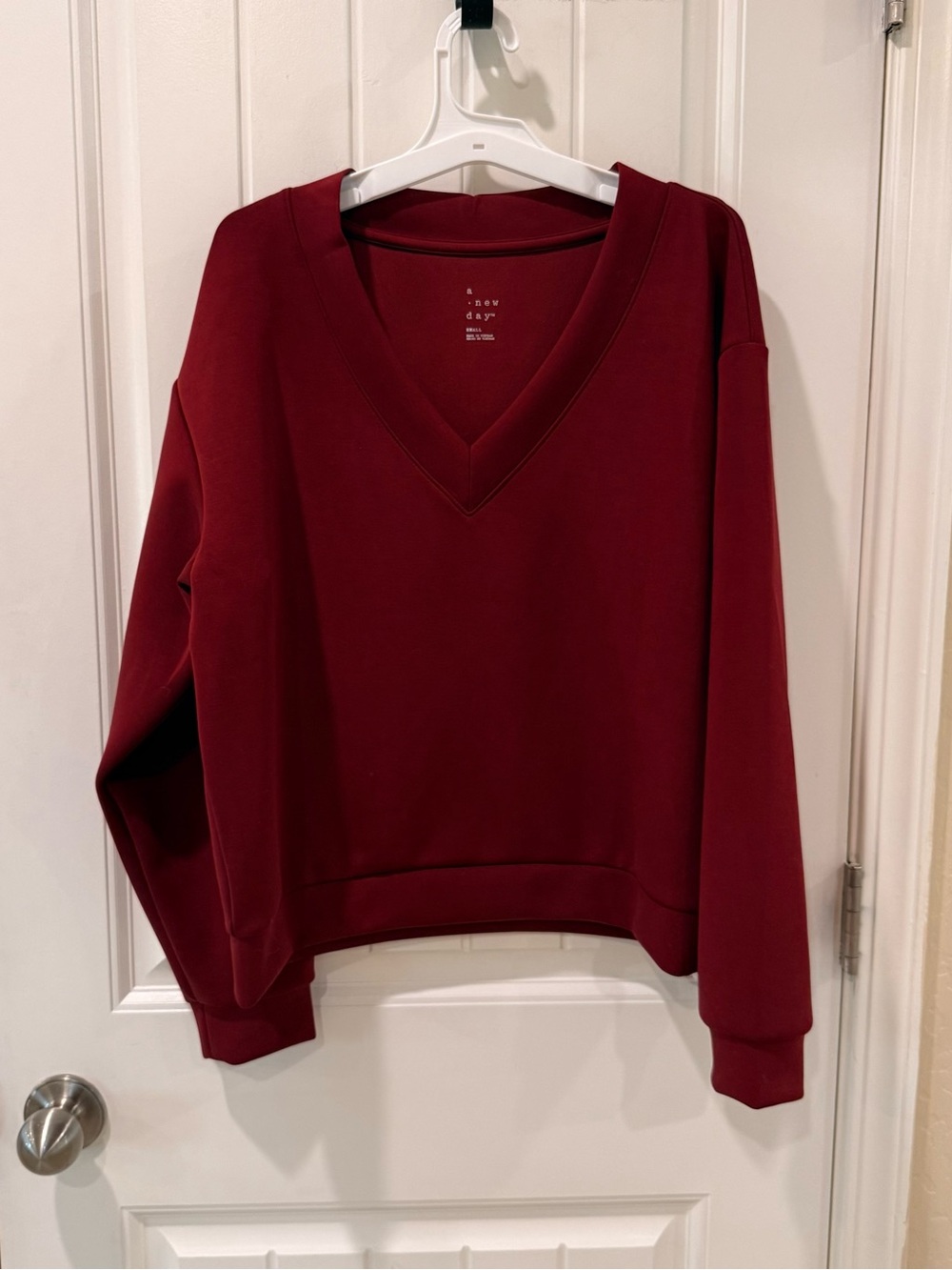 A New Day Womens Small Maroon V Neck Pullover Sweatshirt NWT Relaxed Fit - Picture 2 of 12